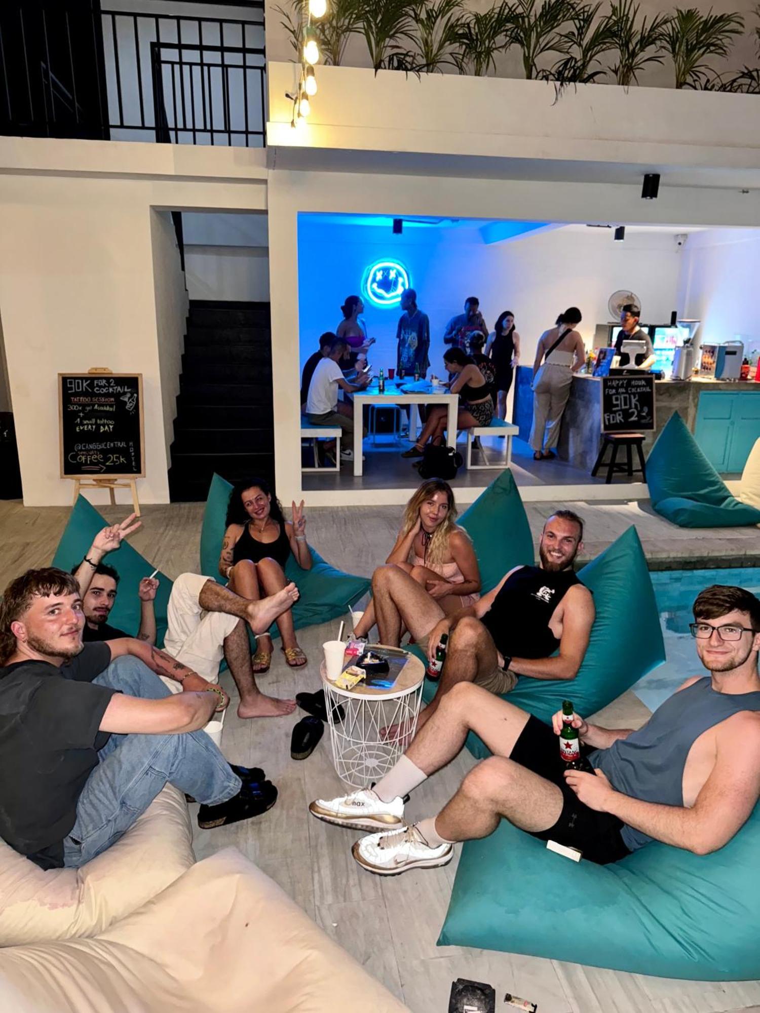 Canggu Central Hostel Екстериор снимка